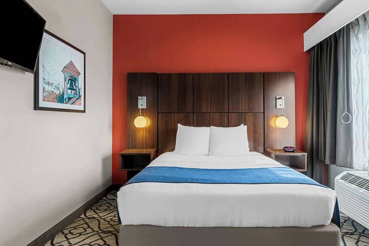 Room 12 of 35